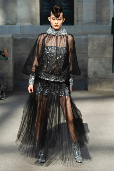 Look 60
